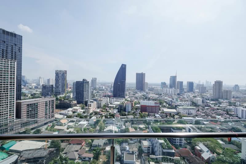 BEATNIQ Sukhumvit 32, Bangkok