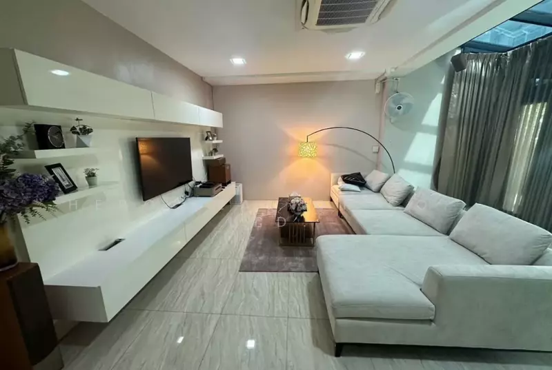 For Rent Bangkok House Mantana Rama 9-Srinakarin Bangkapi BRE26218, Bangkok