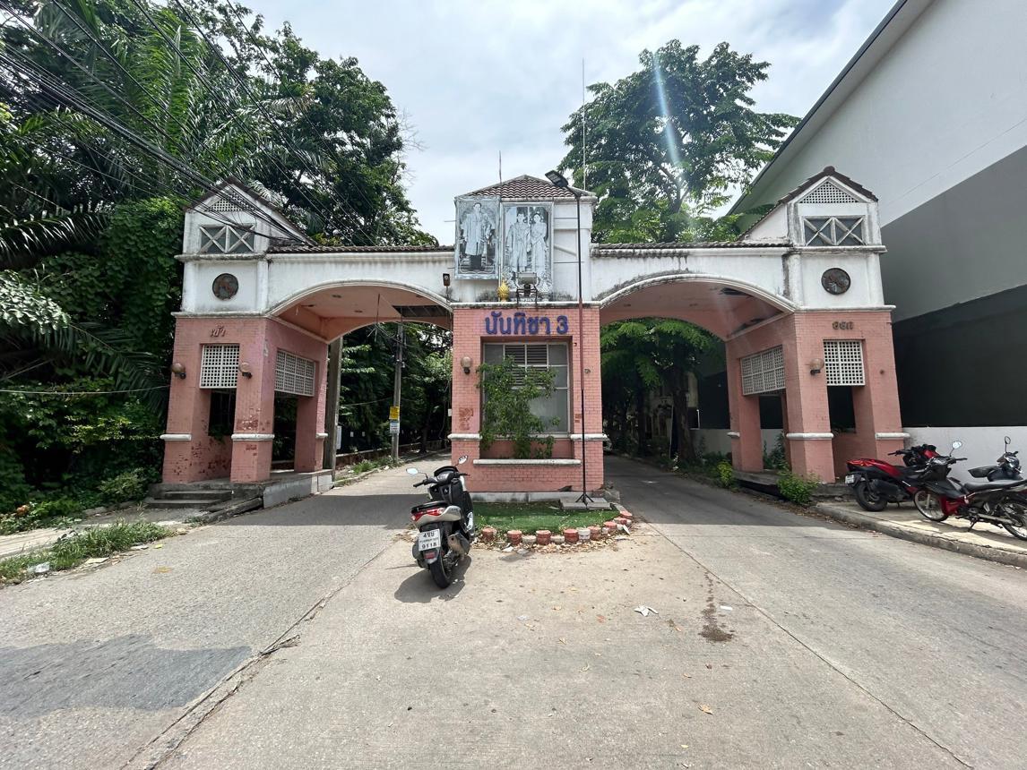 ทาวน์เฮ้าส์ พิฆเนศวร บางบัวทอง นนทบุรี