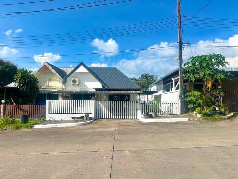 Prompan Paklok Village, Phuket