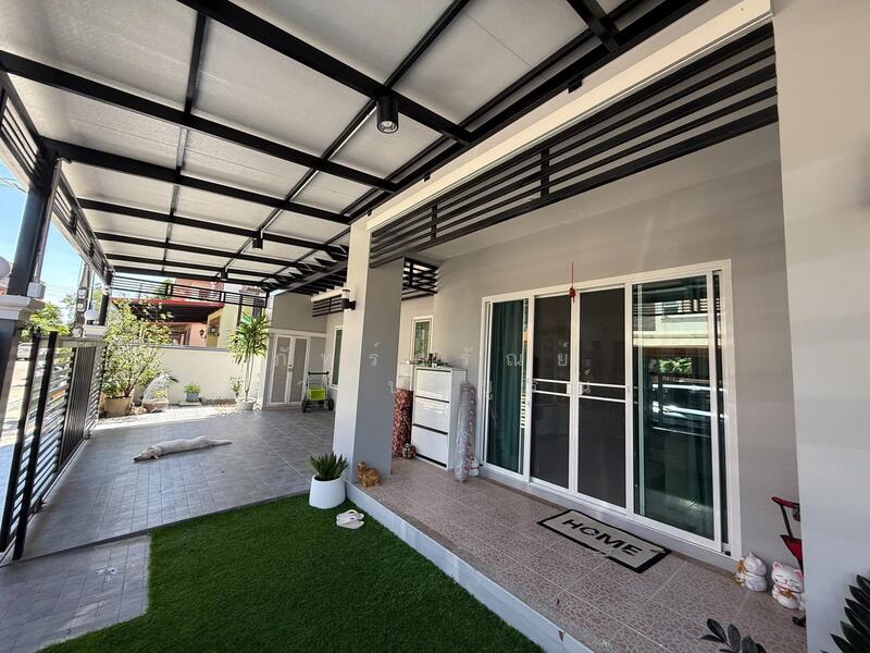 Chitnapa Phuttamonton Sai 3, Bangkok