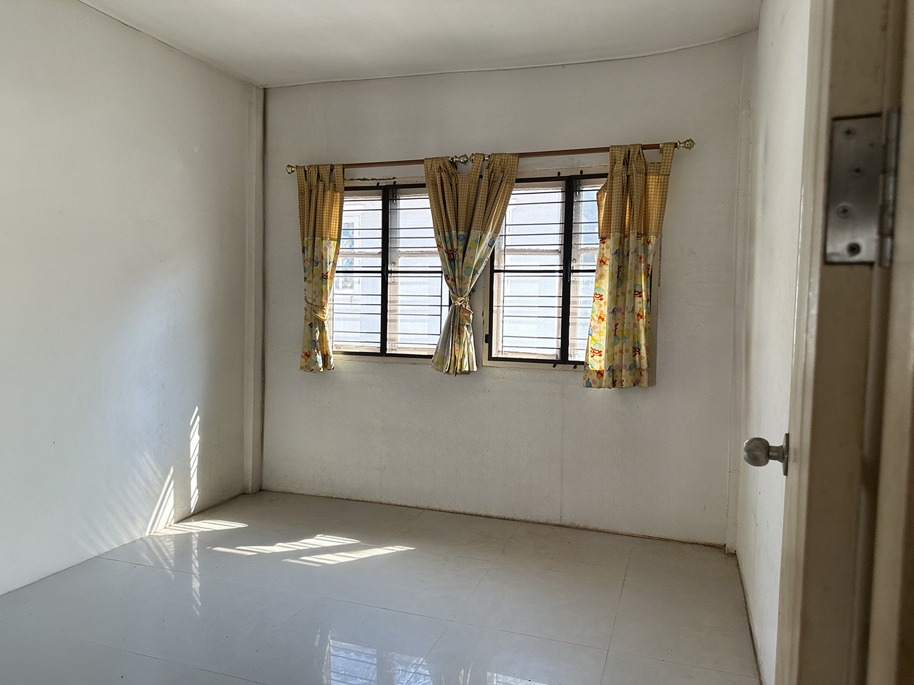ทาวน์เฮ้าส์ โครงการปิยวรารมย์ ธัญบุรี