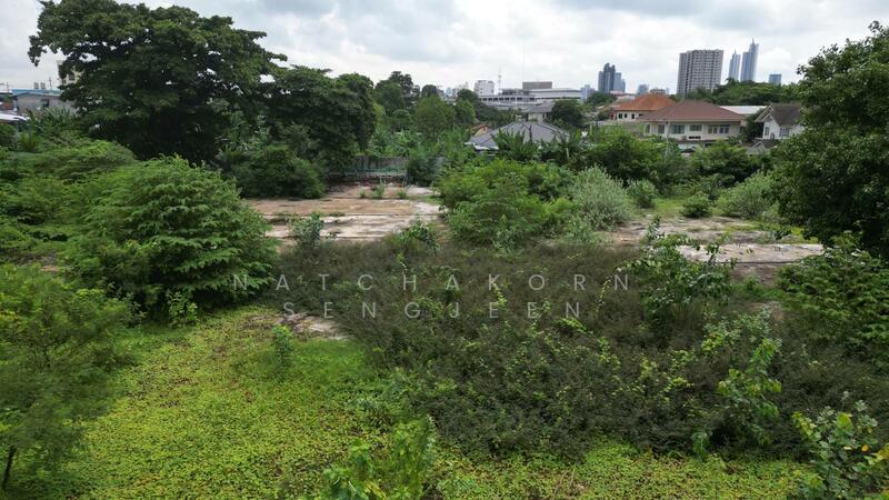 Land for sale, 4 rai, Soi Petchkasem 3, Yaek 5, Wat Tha Phra, Bangkok Yai, Bangkok., Bangkok
