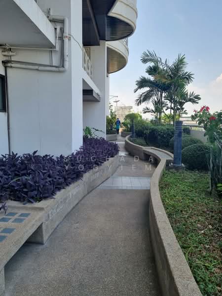 Floraville Condominium, Bangkok