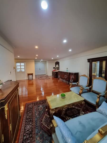 Floraville Condominium, Bangkok
