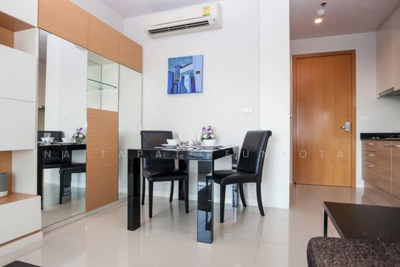 Circle Condominium, Bangkok