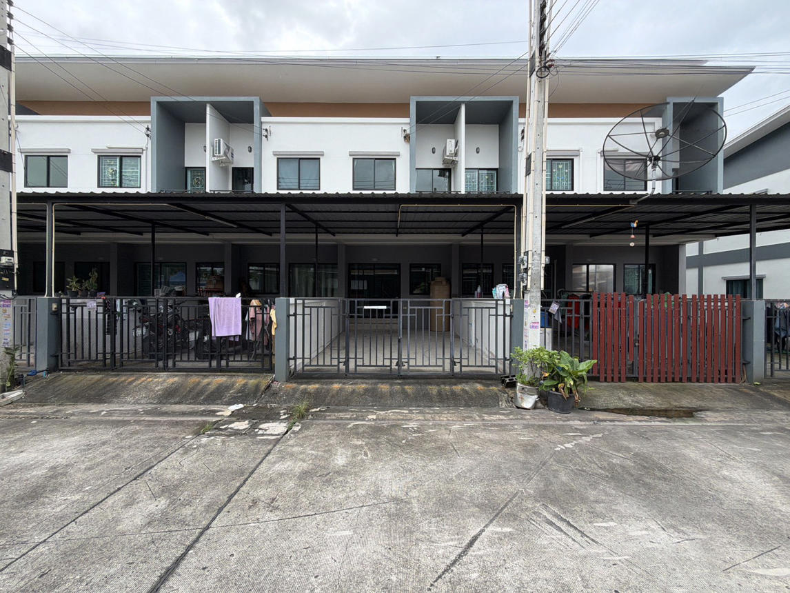 Townhouse at The Living Sriracha, Chonburi