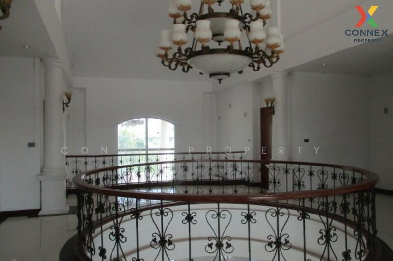 บ้านเดี่ยว 2 ชั้น ใกล้คลองนราภิรมณ์ 2-storey detached house near Khlong Naraphirom, Nonthaburi