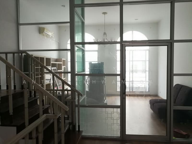 4-BR Townhouse, Bangkok
