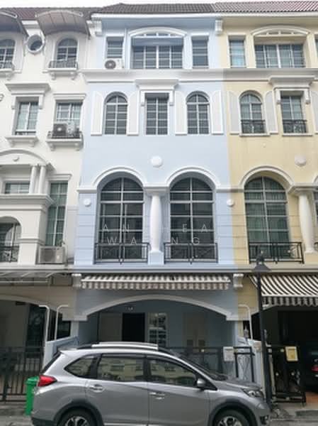 4-BR Townhouse, Bangkok