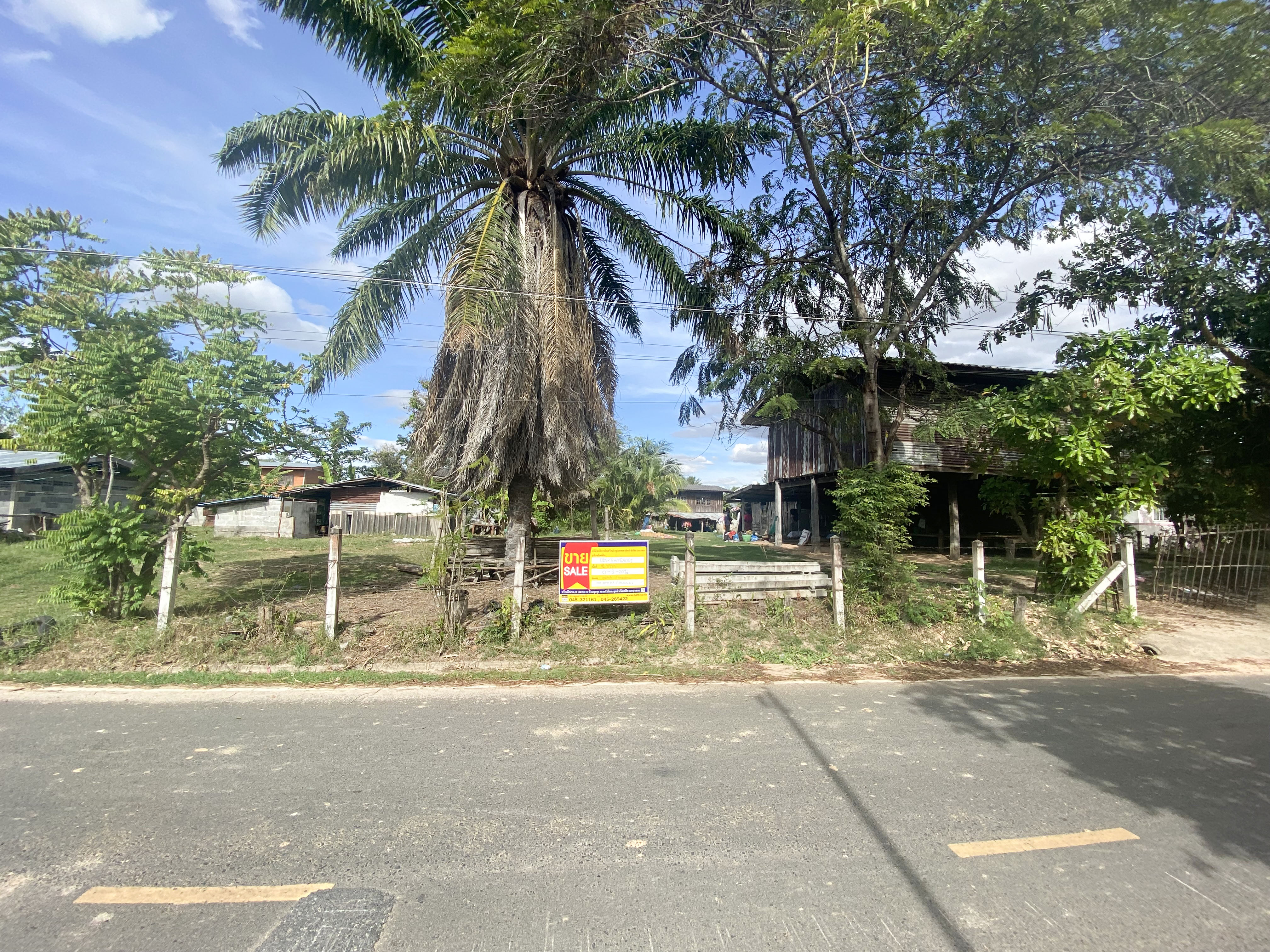 Single House in Huai Thap Than, Si Sa Ket