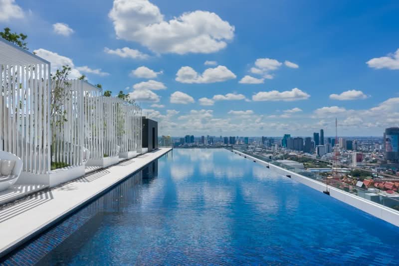 Life Asoke-Rama 9, Bangkok