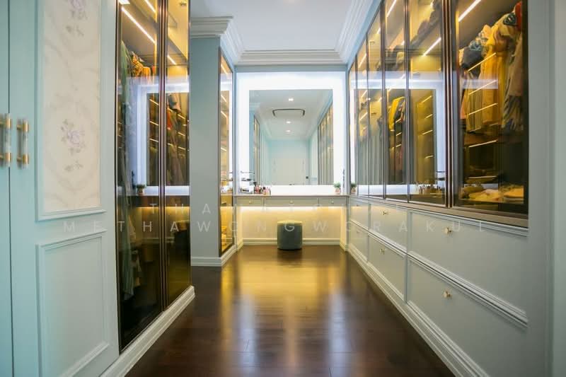 The Gentry Ekamai-Ladprao, Bangkok