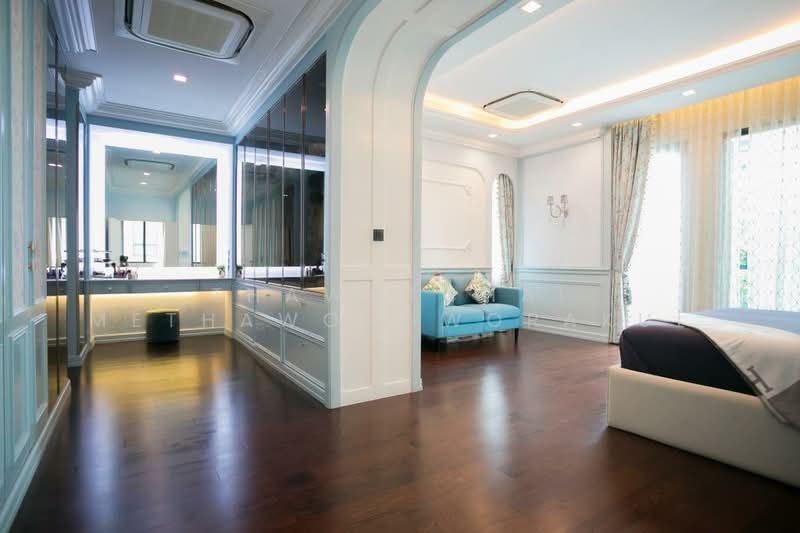 The Gentry Ekamai-Ladprao, Bangkok