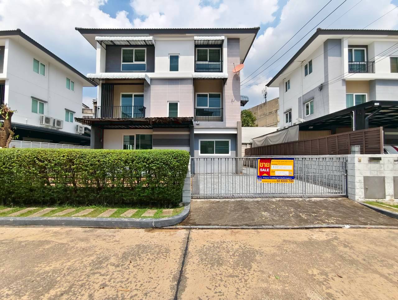 Detached 3-storey house, Midee Project, Rama 2 Road, Sathorn District
