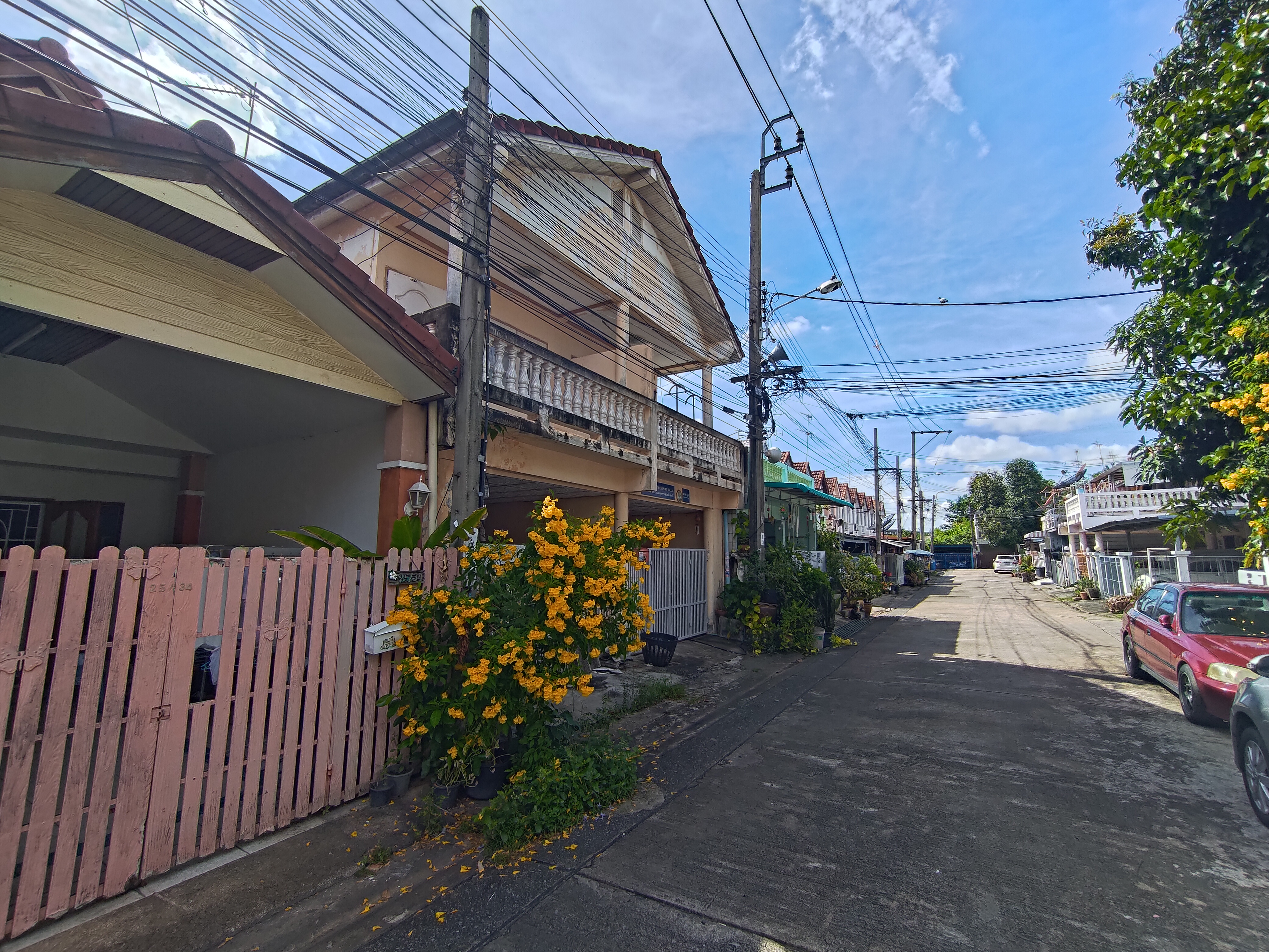 ทาวน์เฮ้าส์ 2 ชั้น โครงการฟลาวเวอรี่โฮม นนทบุรี