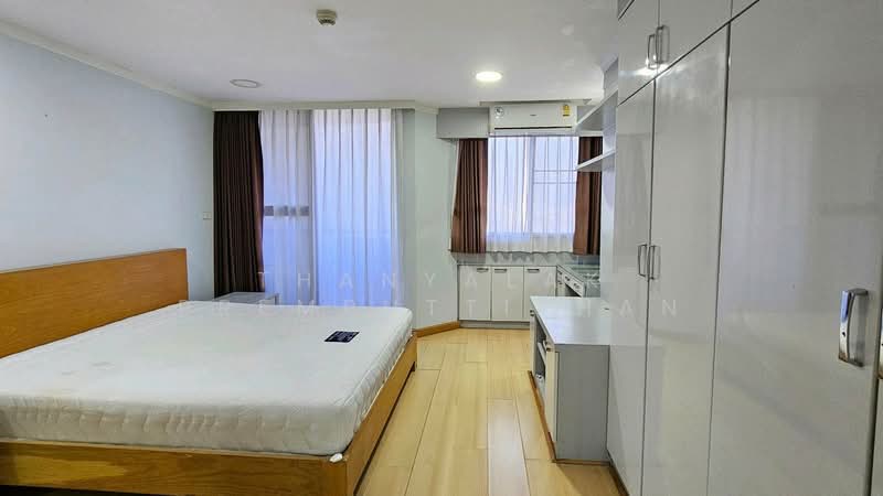 Supalai Place Sukhumvit 39, Bangkok
