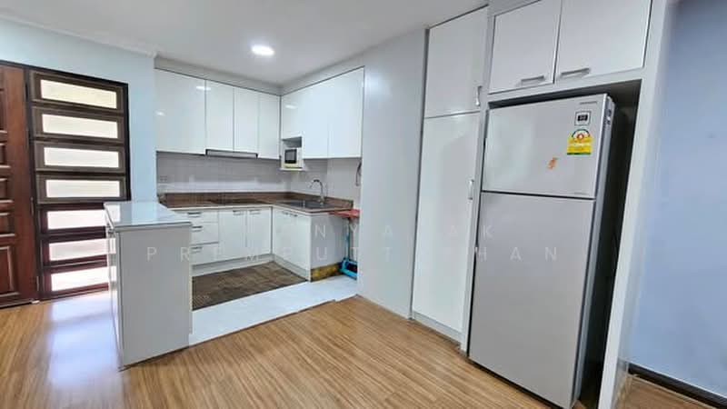 Supalai Place Sukhumvit 39, Bangkok