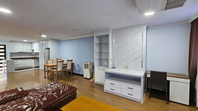 Supalai Place Sukhumvit 39, Bangkok