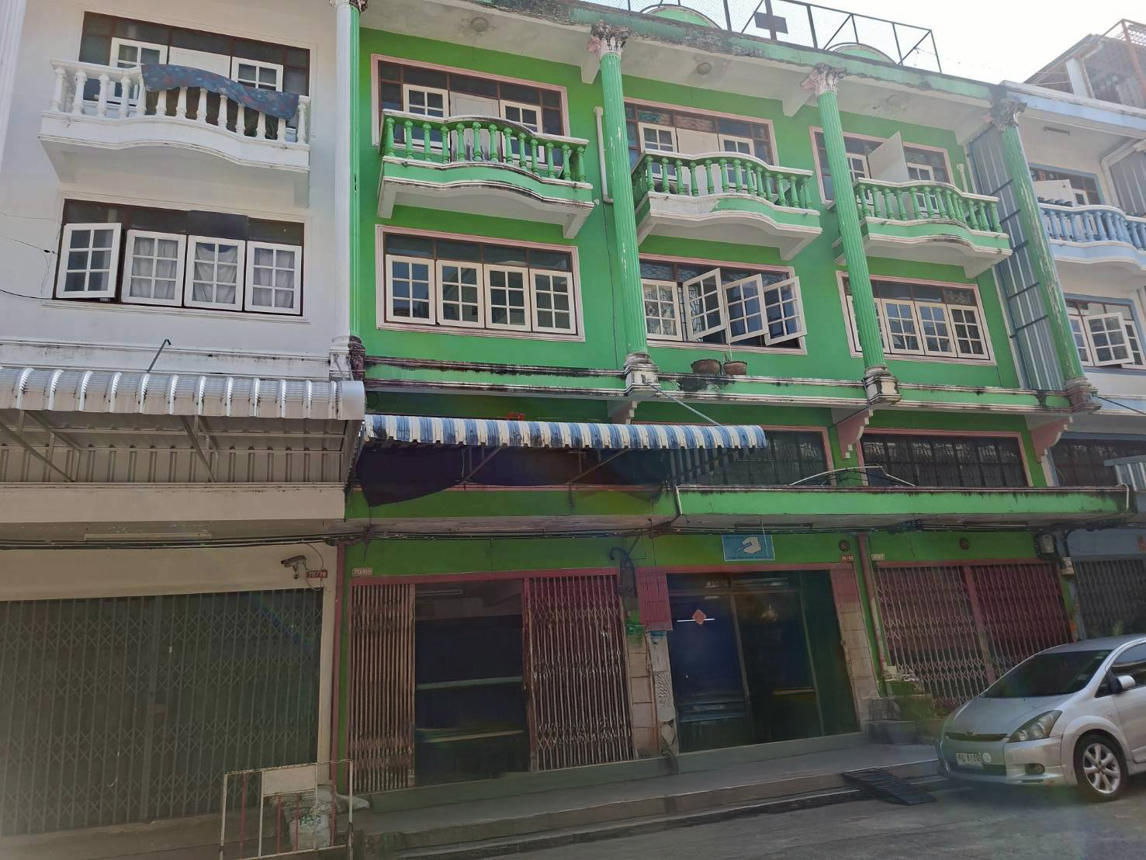 Commercial Building, Tha Phra Complex, Phasi Charoen, Bangkok
