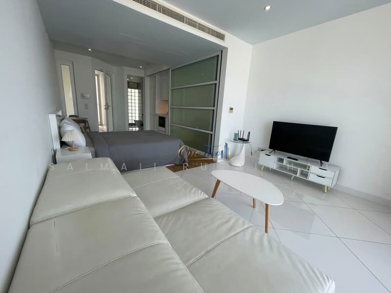Pure Sunset Beach, Chon Buri (Pattaya)
