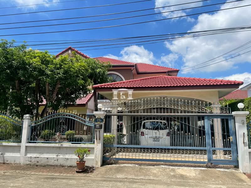 46015 - บ้านเดี่ยว 2 ชั้น หลังใหญ่ริมทะเลสาป ชลลดา รามอินทรา (L&H) ใกล้แฟชั่นไอส์แลนด์, Bangkok