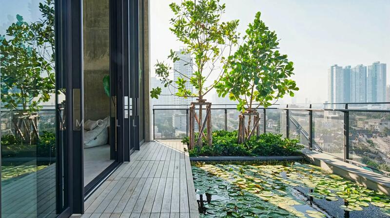 Windshell Naradhiwas, Bangkok