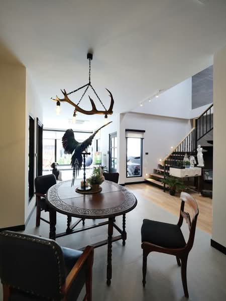 3-BR Townhouse, Bangkok