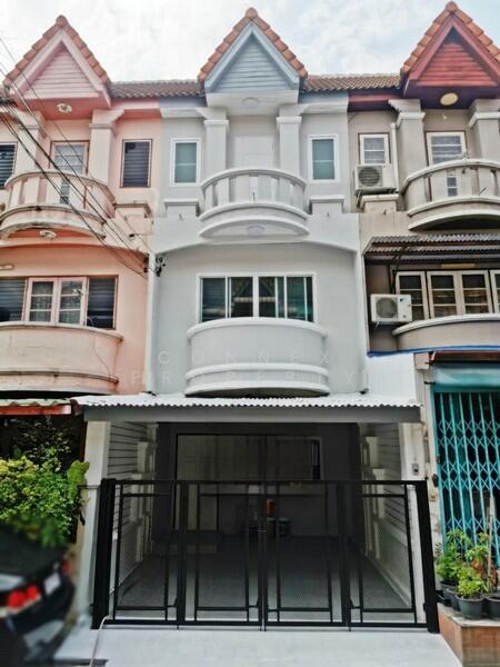 Phongsirichai 4 Phetkasem 81, Bangkok