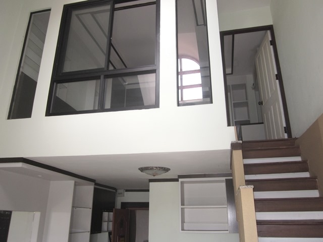 คอนโดมิเนียม โครงการฌ็องเซลิเซ่ ปากเกร็ด
