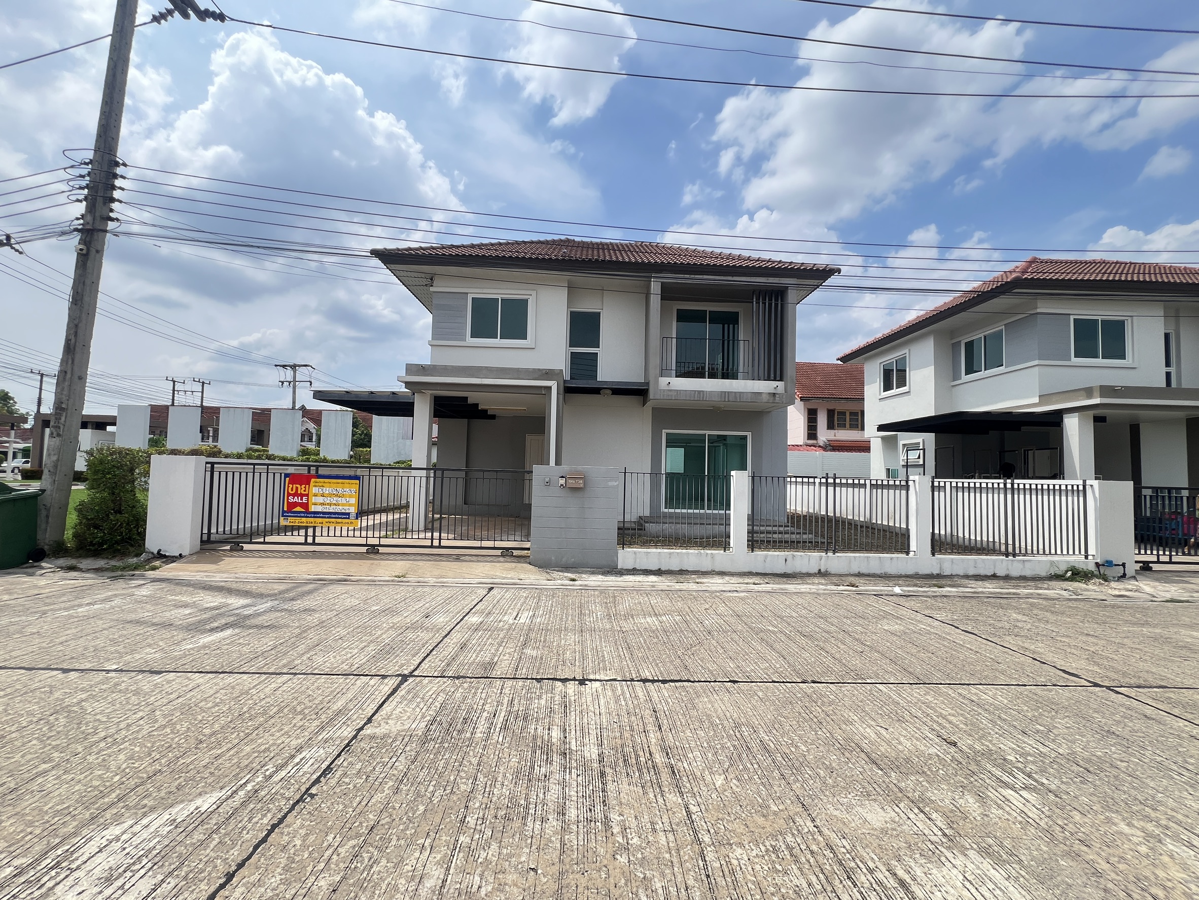 บ้านเดี่ยว 2 ชั้น ในโครงการเคหะชุมชน (สามพร้าว)