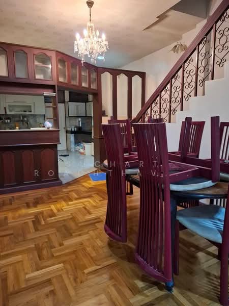 Townhouse for Sale 3 floors 26 sqw., Asok-Nana Area, Bangkok