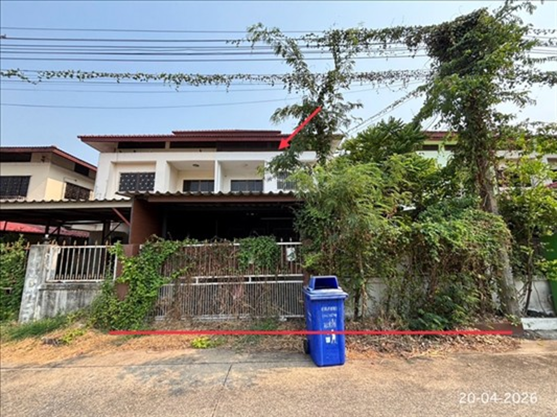 Townhouse in Buddhamonthon, Nakhon Pathom