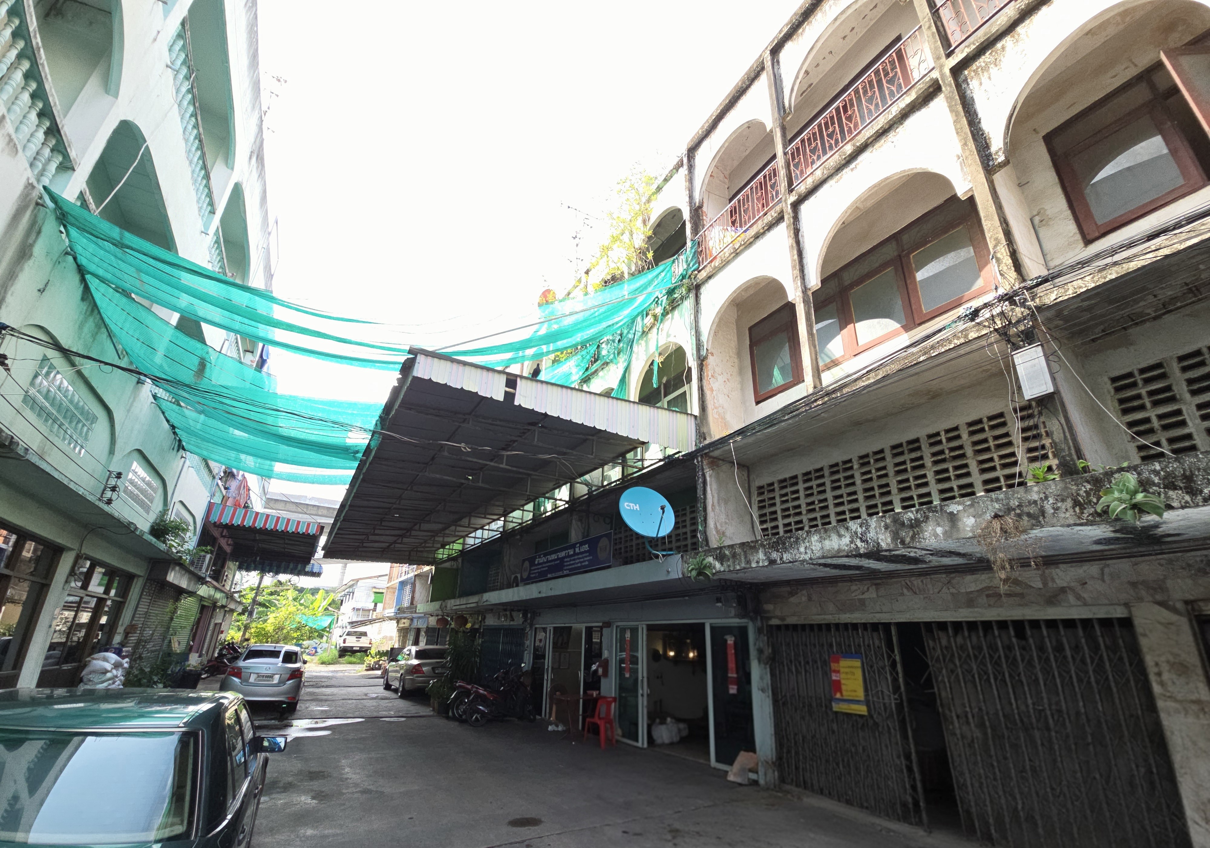 อาคารพาณิชย์ ซอยเพชรหึงษ์ 2 พระประแดง