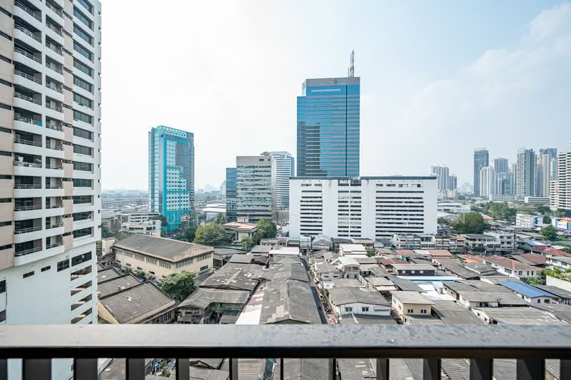 Oka Haus Sukhumvit 36, Bangkok