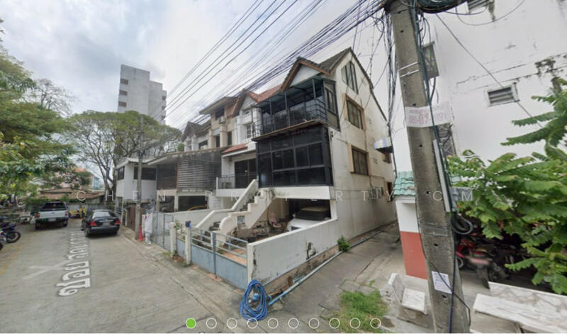 ห้องแถวลาดพร้าว, Bangkok
