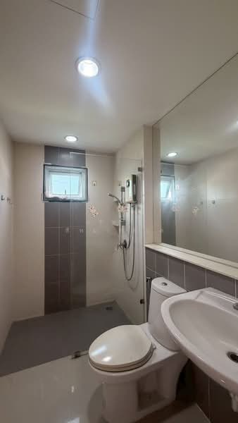 Baan Klang Muang Kaset-Nawamin, Bangkok