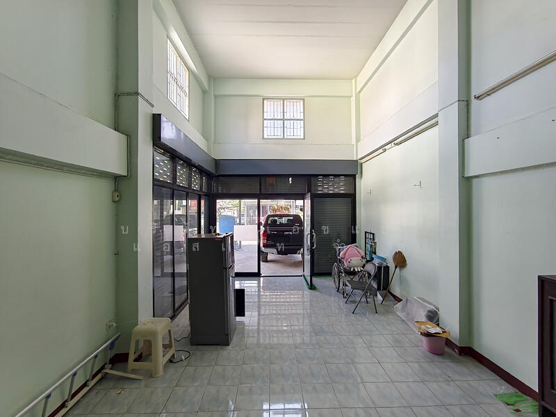 Buathong Thani, Nonthaburi