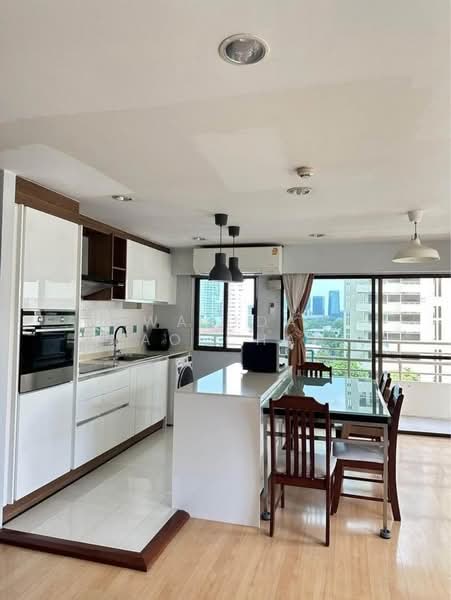 Saranjai Mansion, Bangkok
