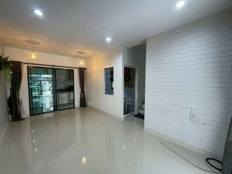 บ้านฟ้าทาวน์นี่ ปิ่นเกล้า-สาย5, Nakhon Pathom
