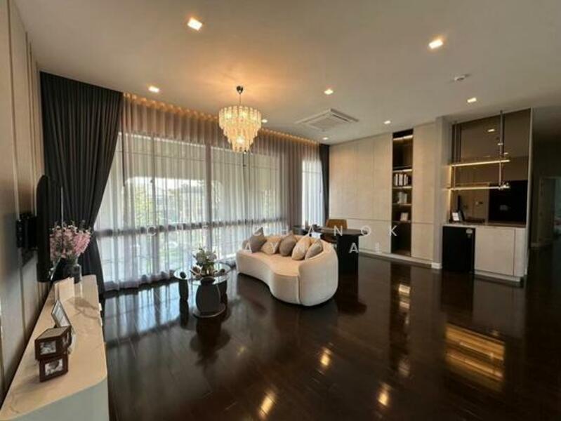 Grand Bangkok Boulevard Rama 9-Krungthepkreetha, Bangkok