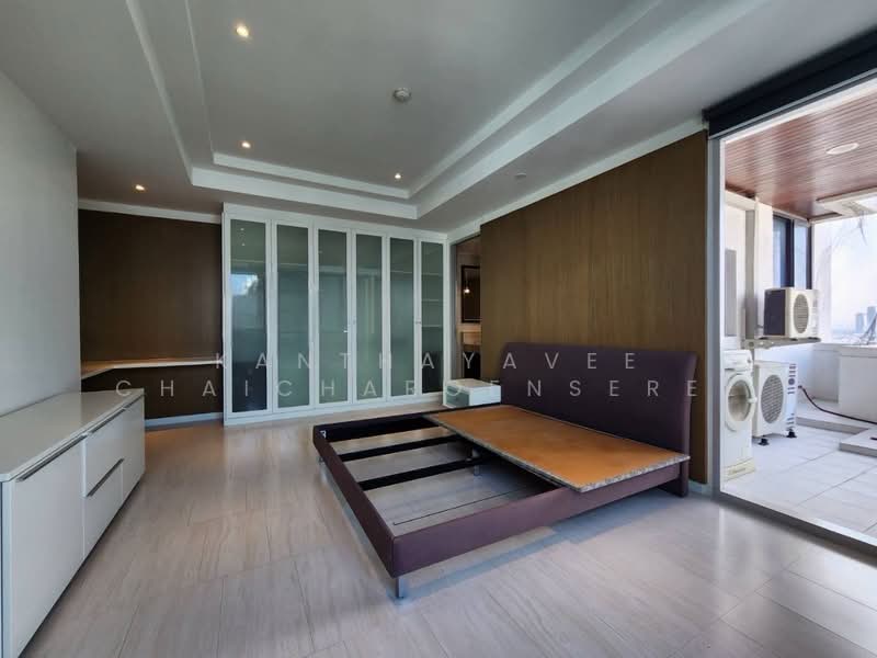 Royal River Place, Bangkok