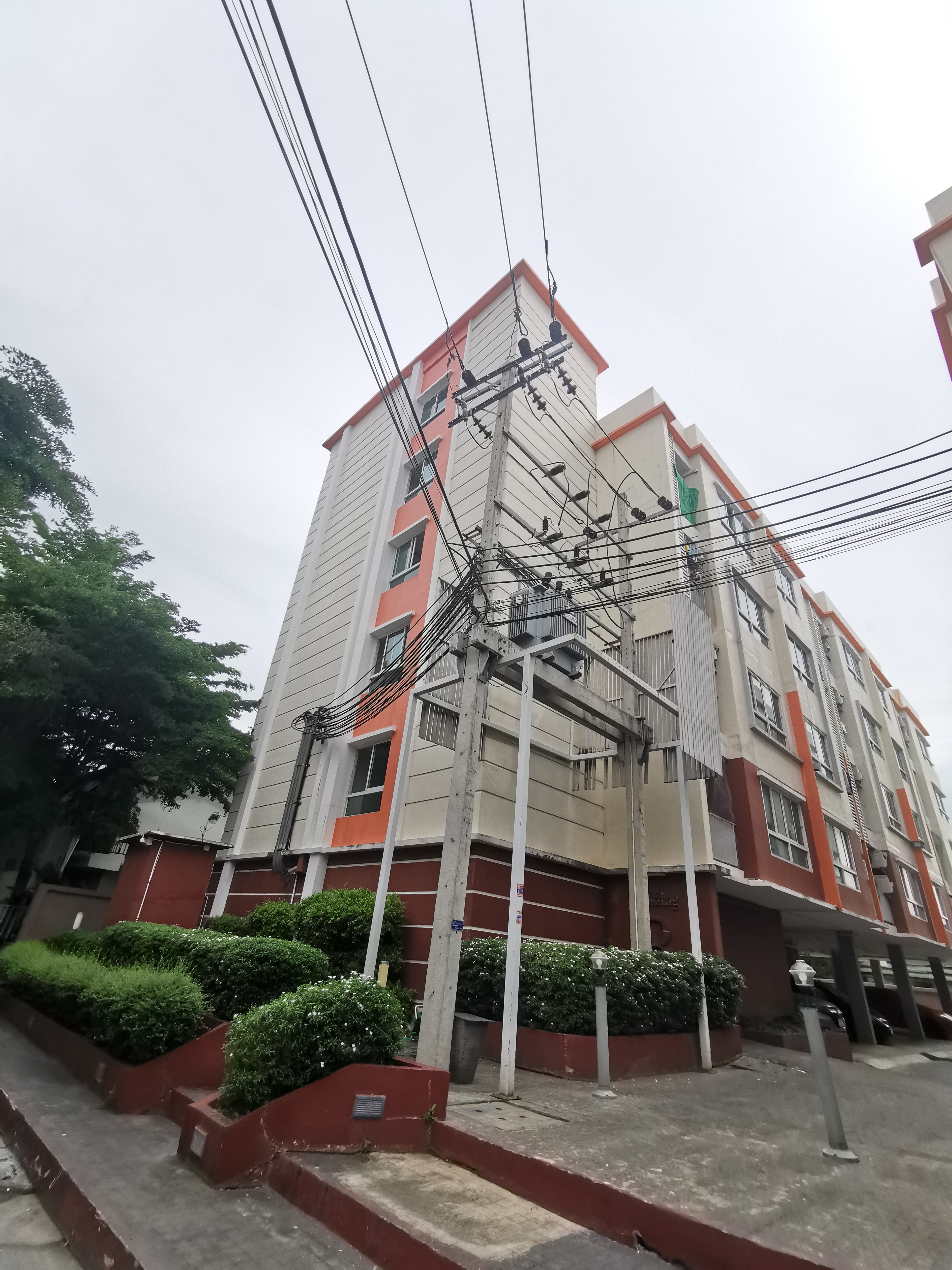 คอนโดมิเนียมโครงการโมเดิร์นคอนโด2บางบอน
