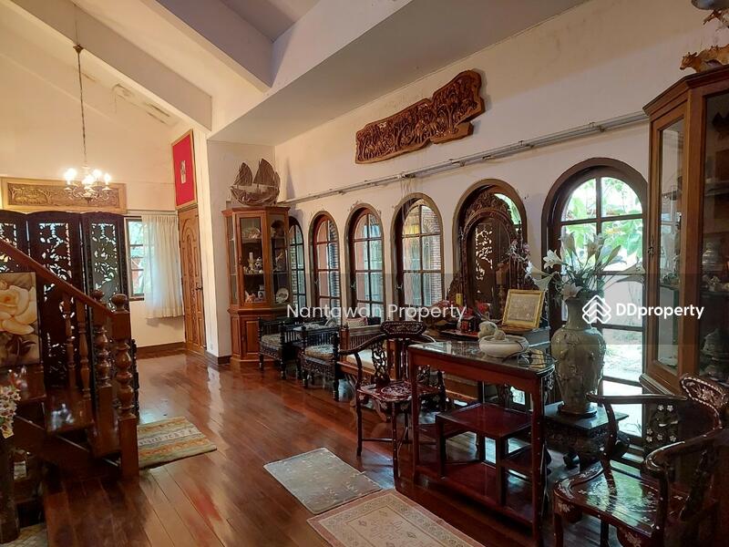 A rare unique house with lots of TREEs in Jed Yod area, Chiang Mai, Chiang Mai