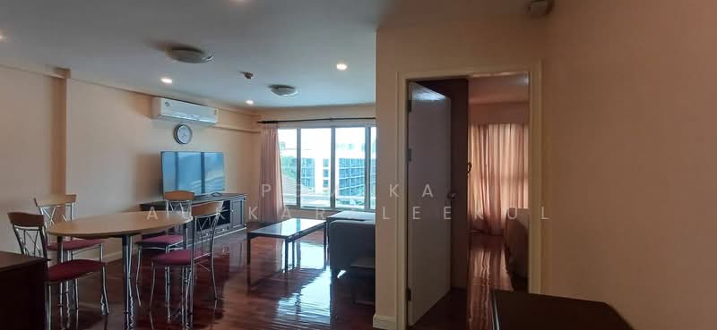Navin Court, Bangkok