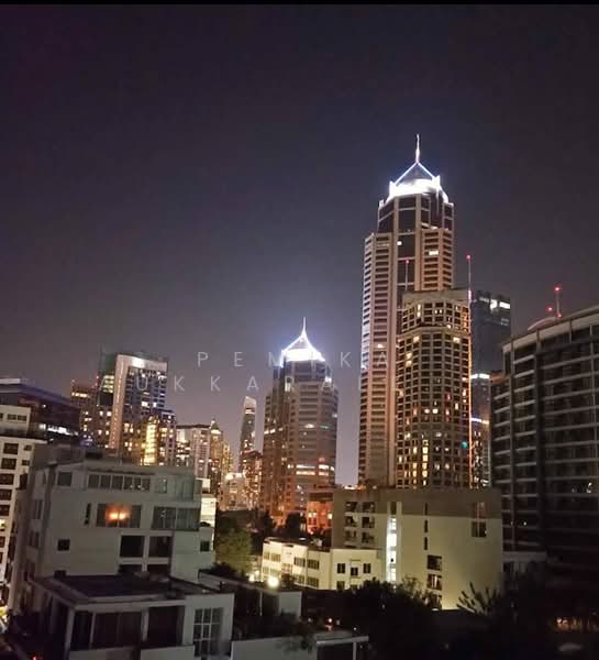 Navin Court, Bangkok