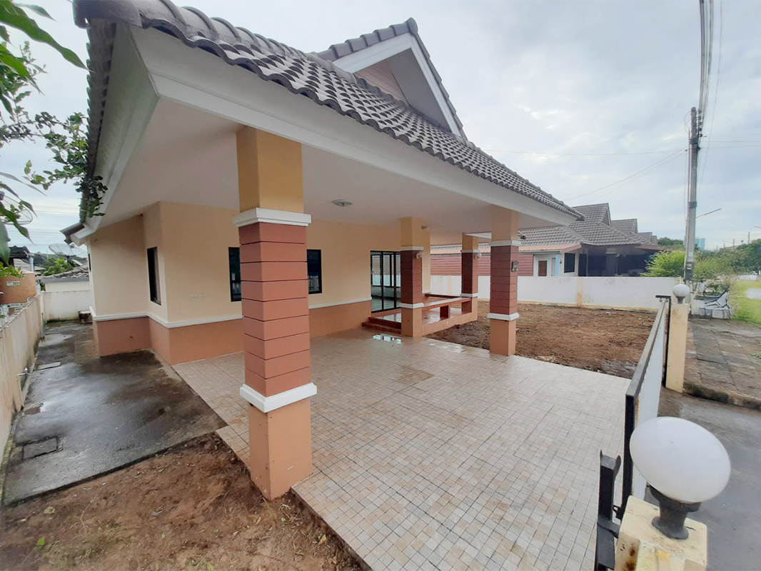 บ้านเดี่ยว โครงการล้านนา วิลเลจ ปลวกแดง