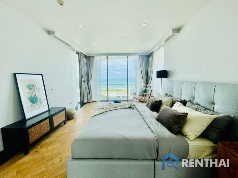 Pure Sunset Beach, Chon Buri (Pattaya)