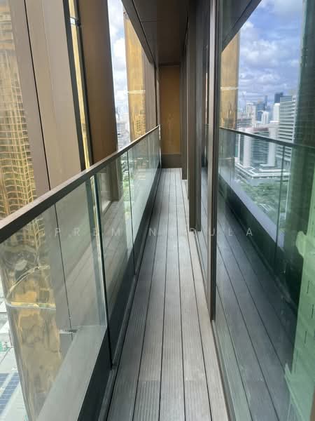 Nimit Langsuan, Bangkok