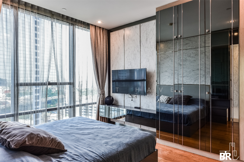 The Bangkok Sathorn, Bangkok